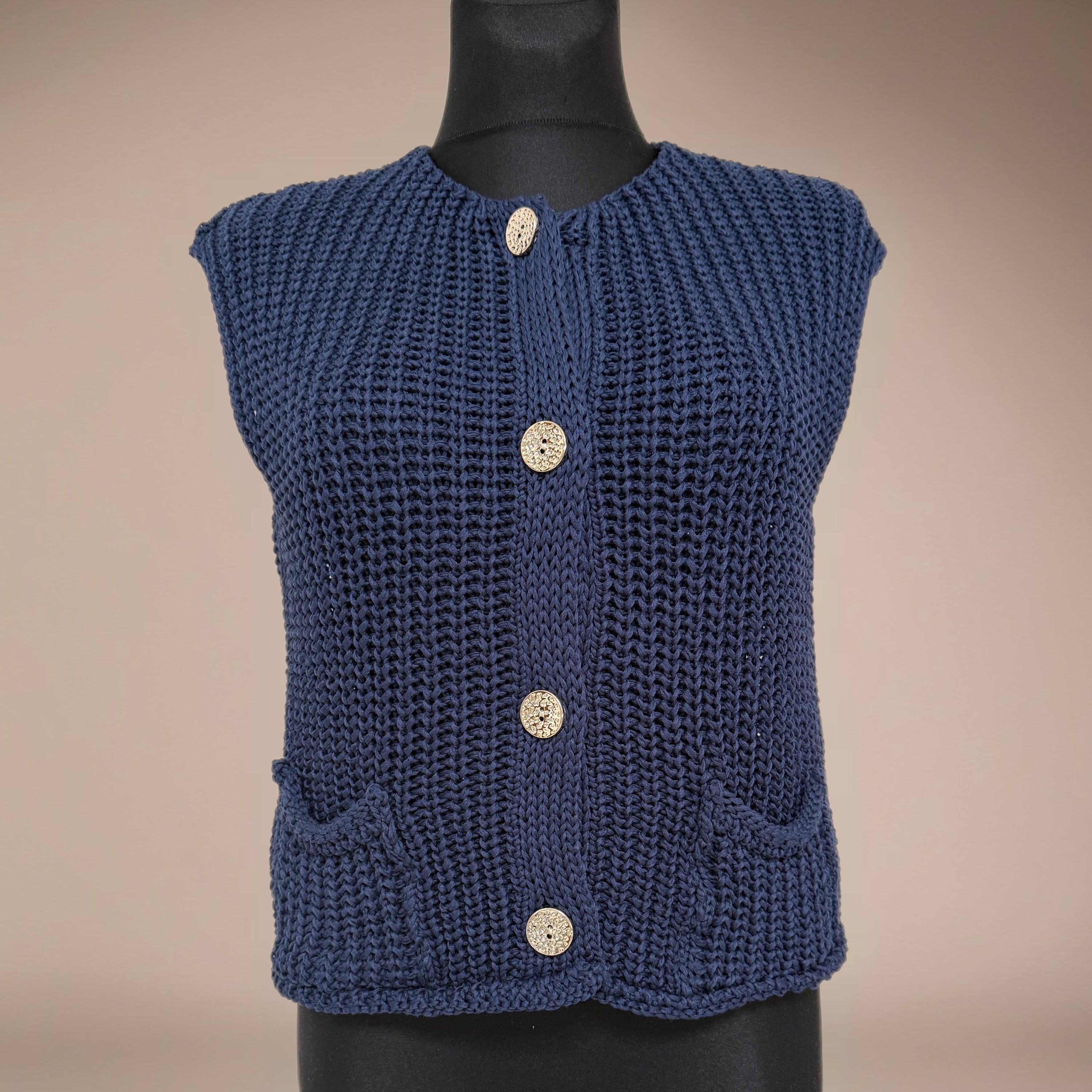 STRICKJACKE | LUXEVEST