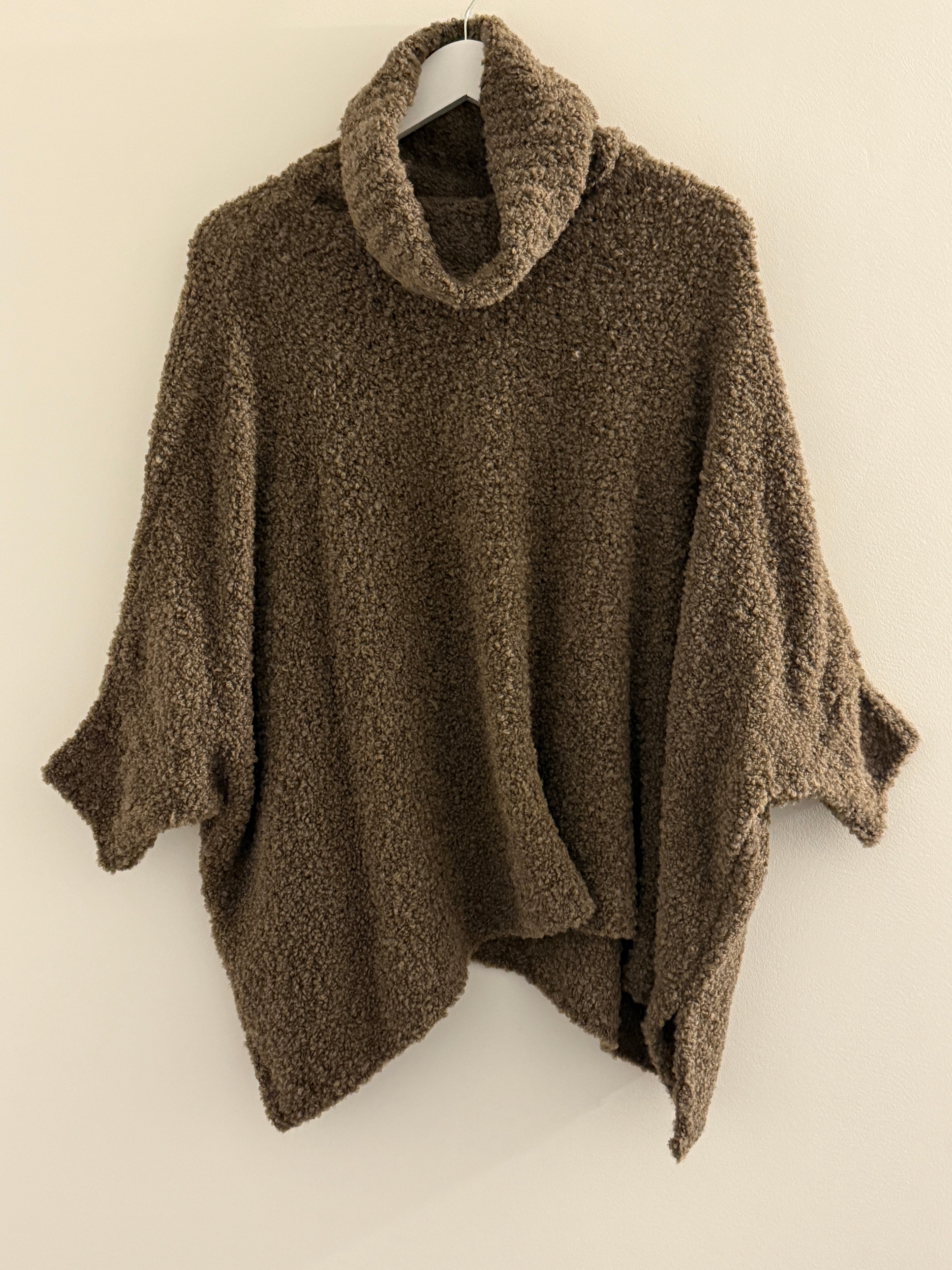 ROLLKRAGENPULLOVER | CANELLE