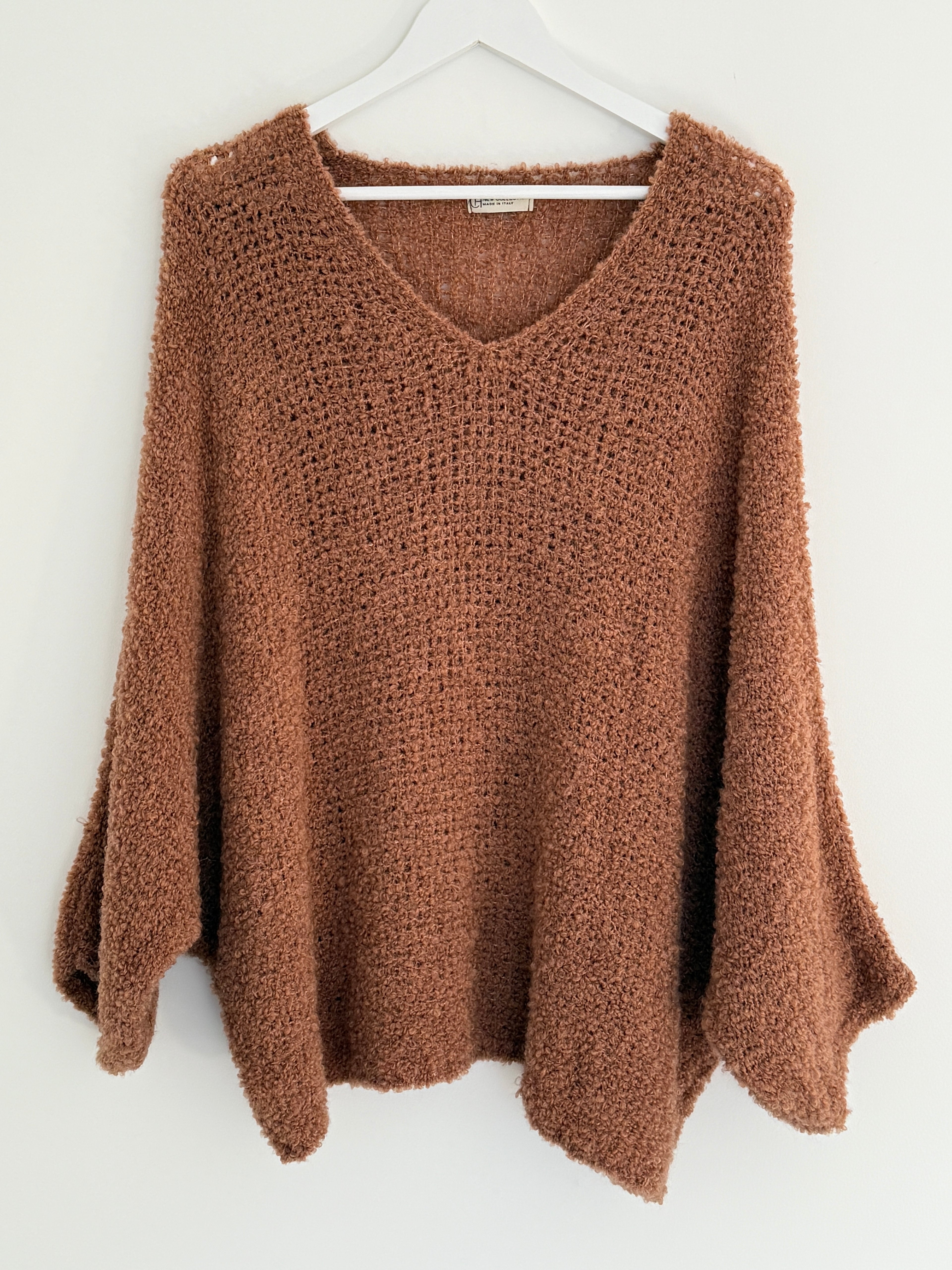 CURVY BOUCLÉ-PULLOVER | NUVÉ