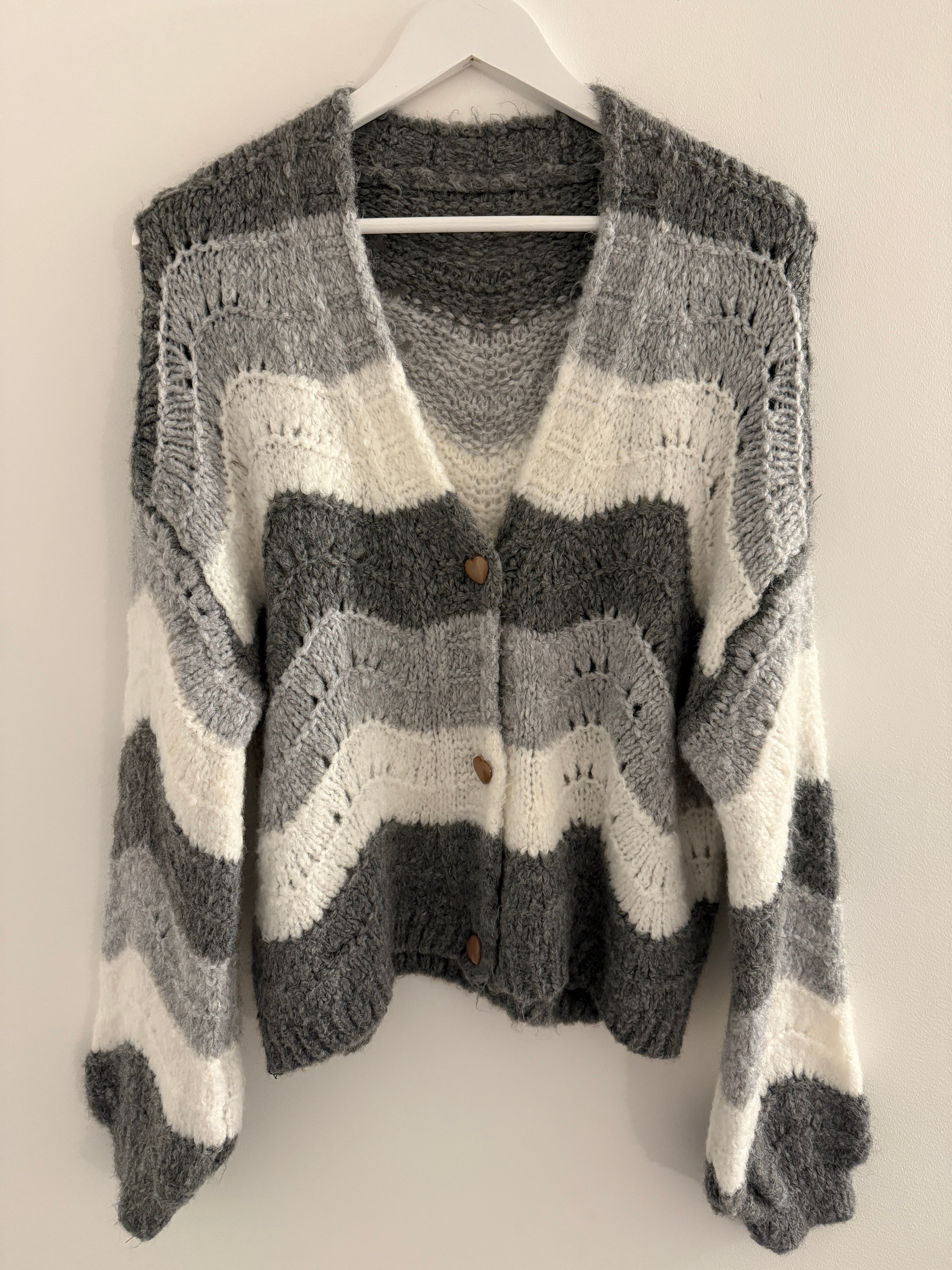 STRICKJACKE | WAVELLA