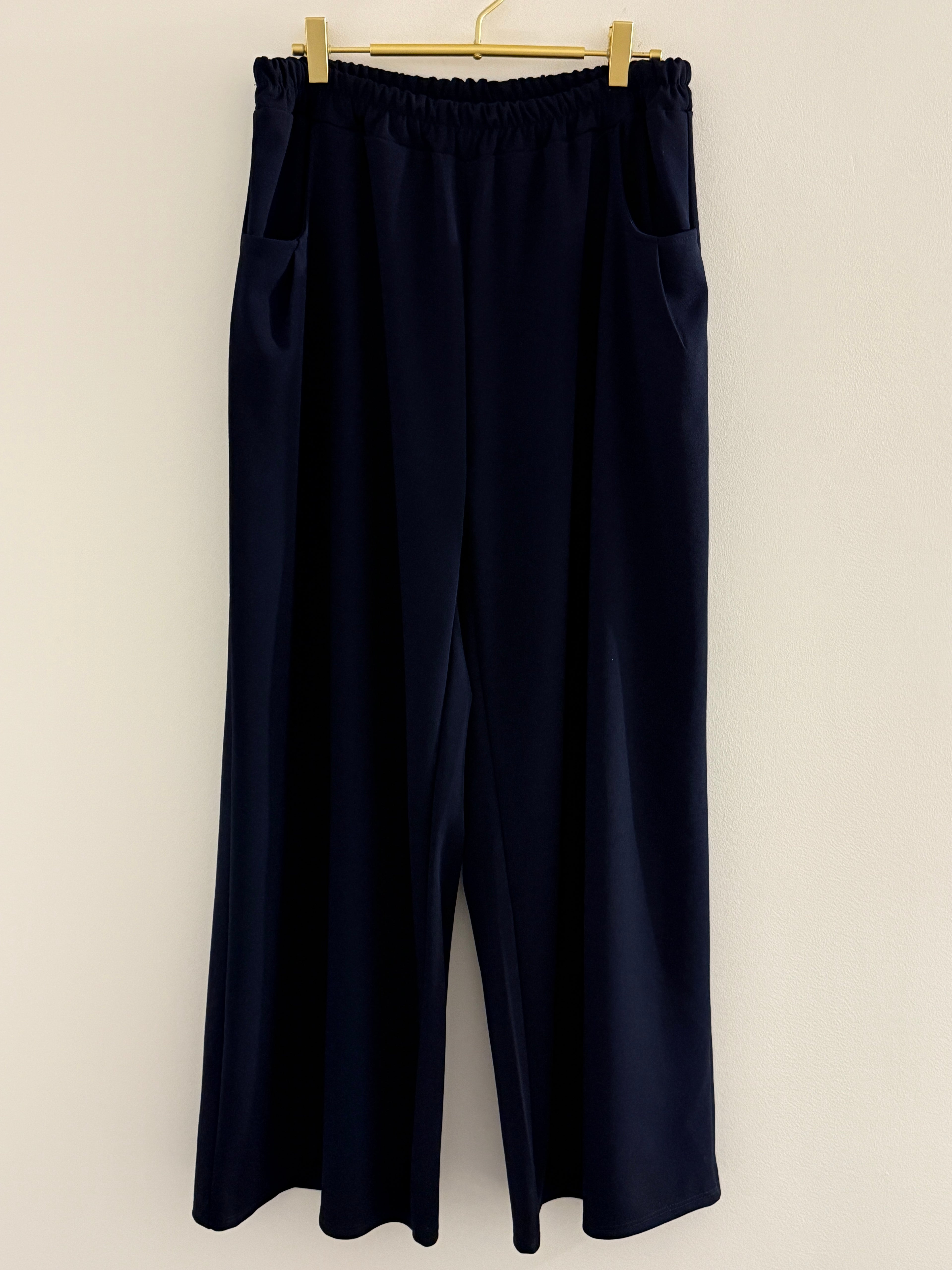 HOSE | CHARELLE