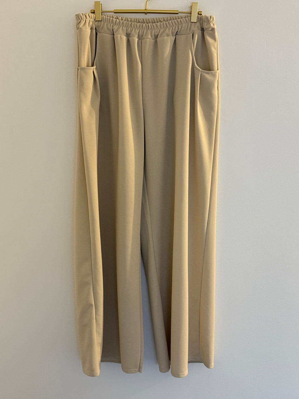 HOSE | CHARELLE