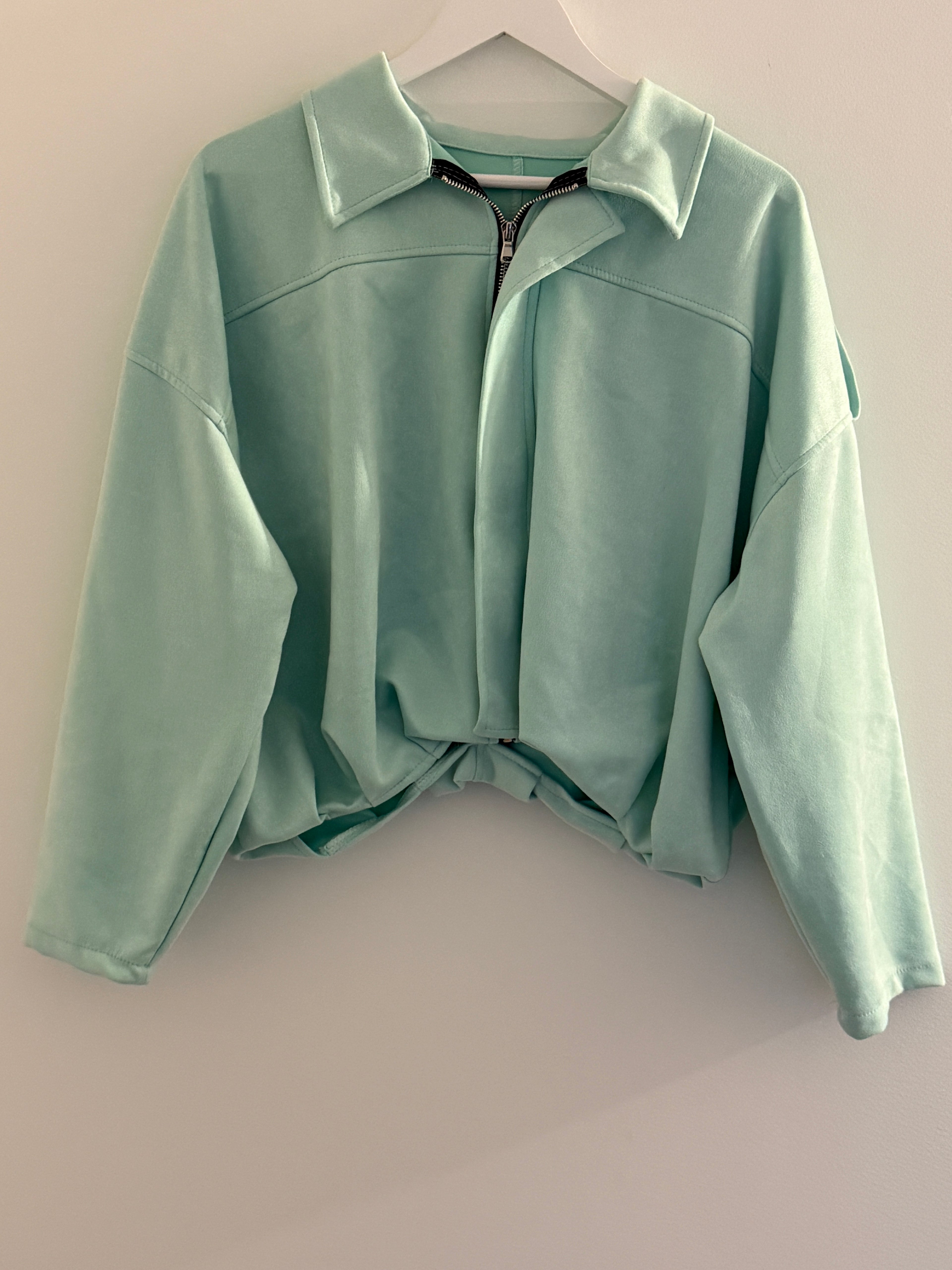 JACKE | VELURA