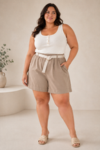 CURVY SHORT | LIVO