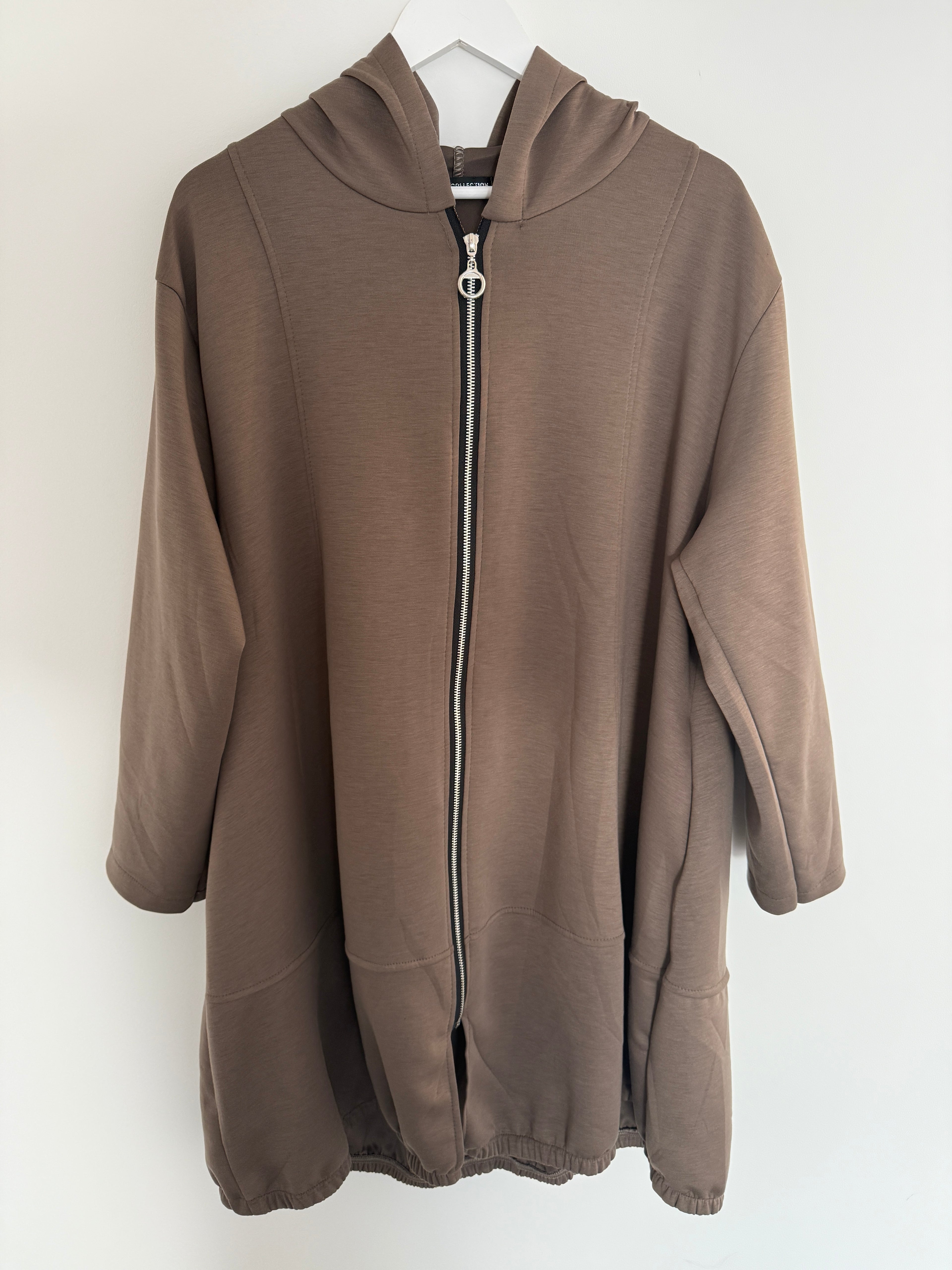 JACKE | MIJA