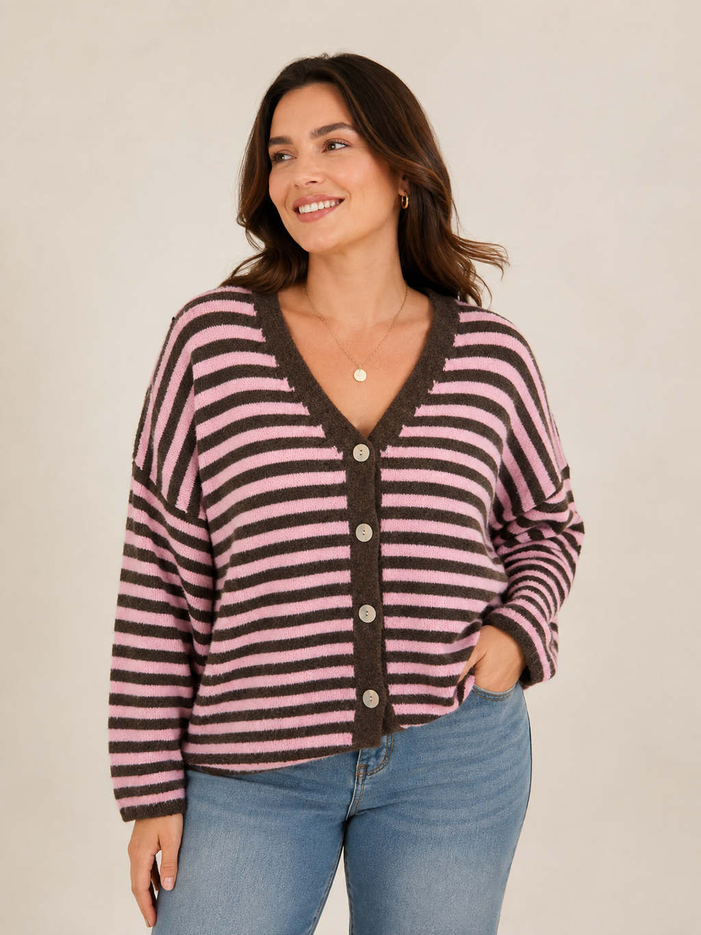 STRICKJACKE | NOMI