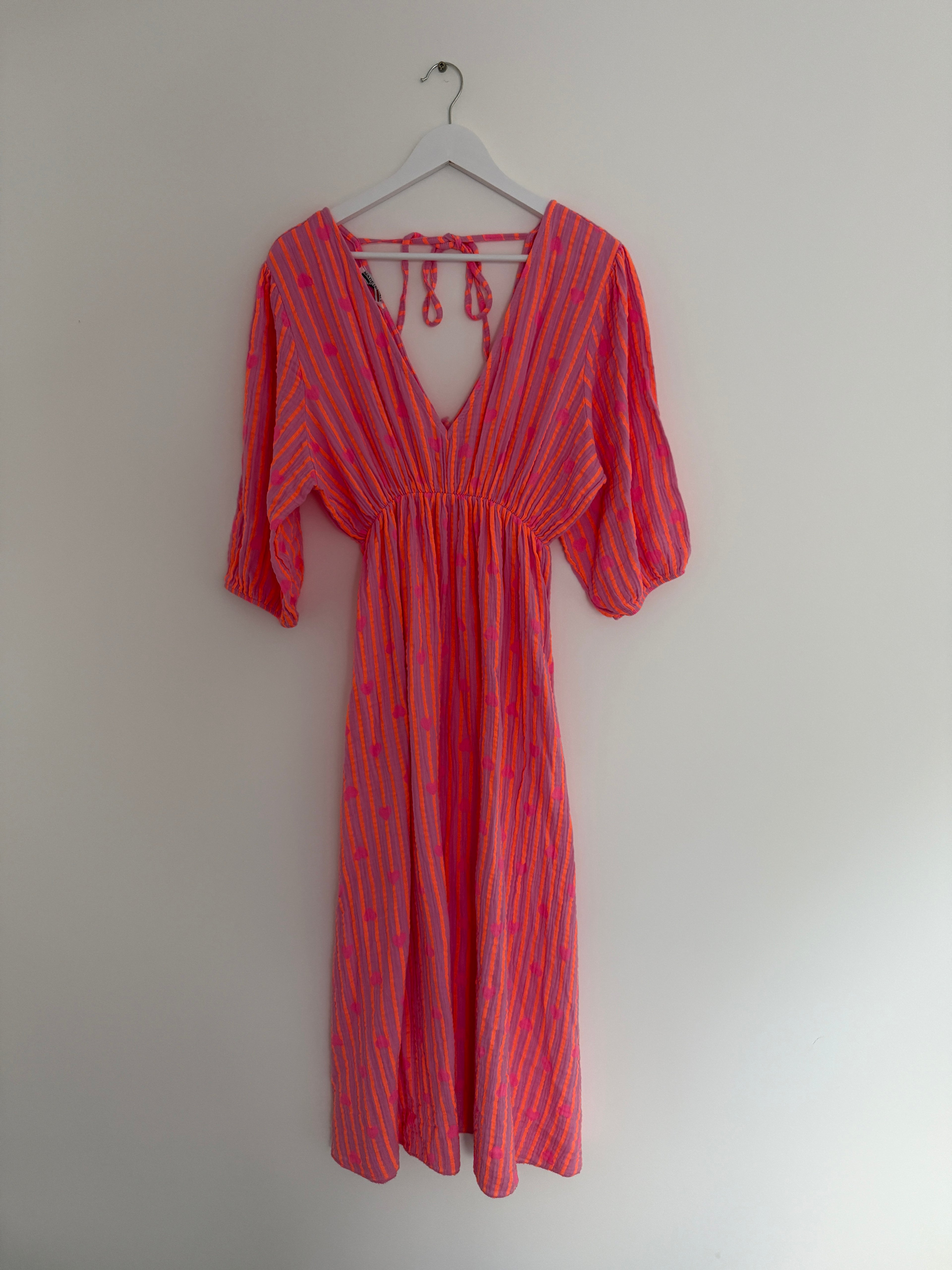 CURVY MUSSELIN KLEID | ZARI