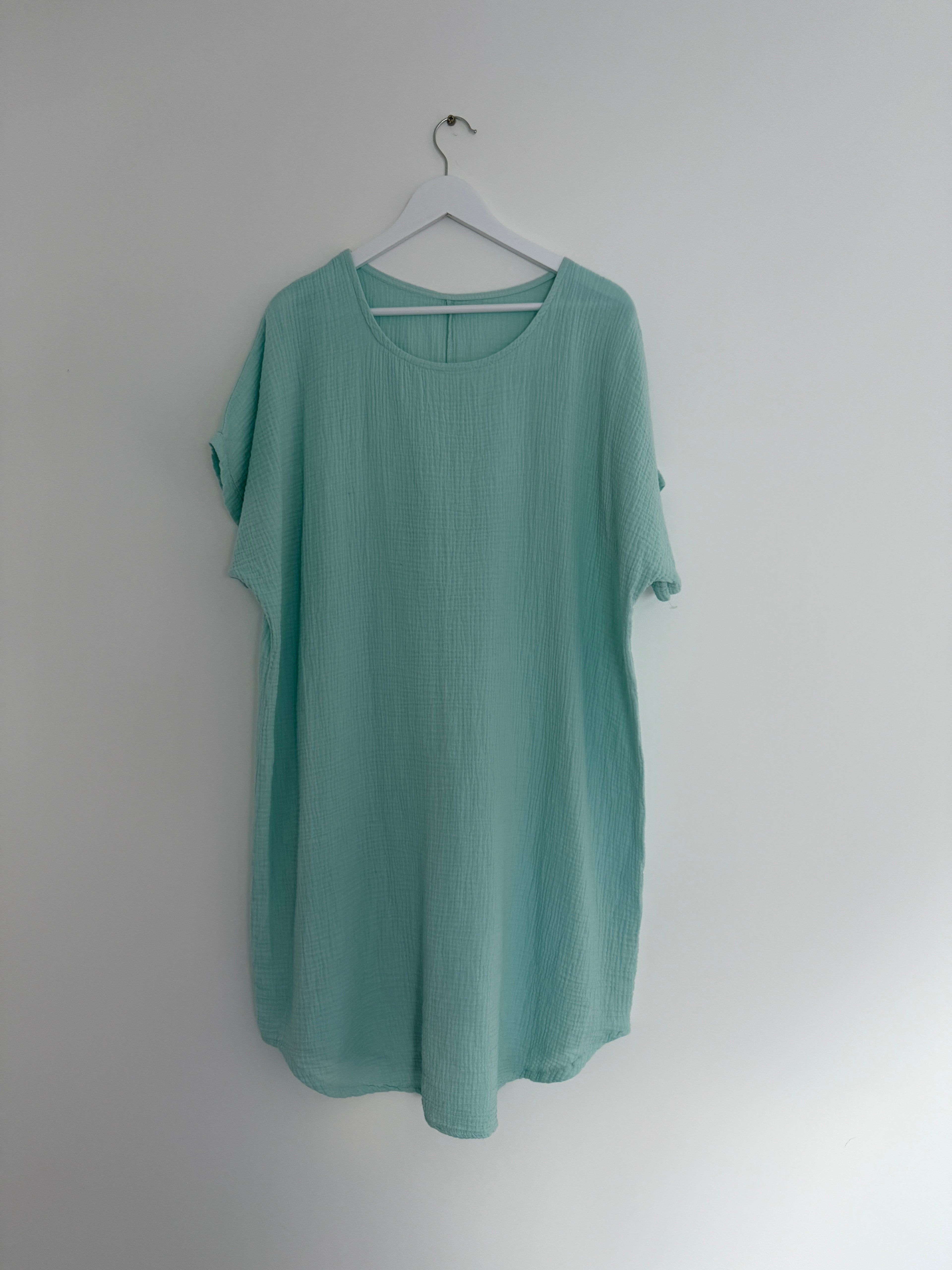 CURVY MUSSELIN KLEID | FLAIR