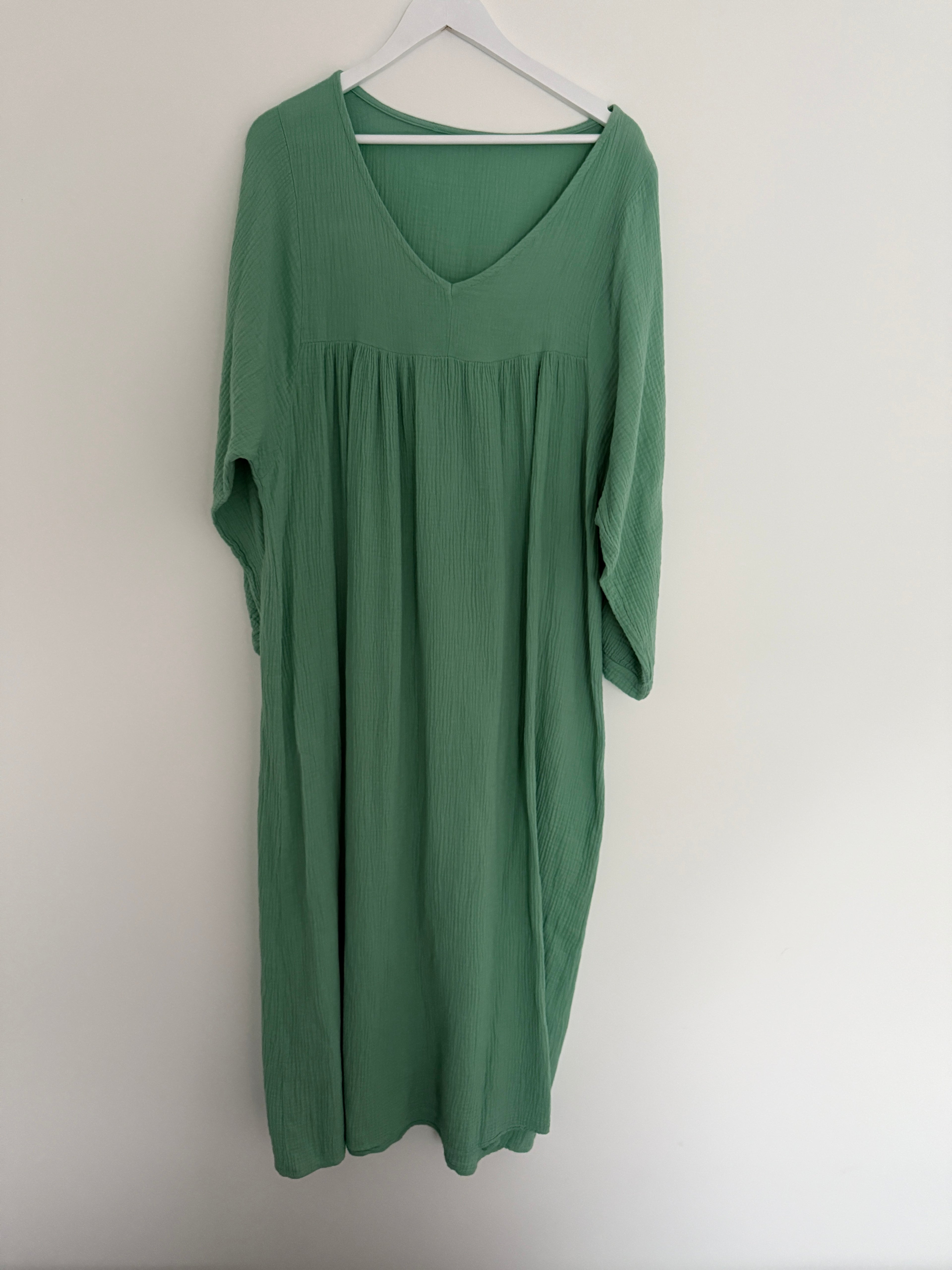 CURVY MUSSELIN KLEID | TANJA