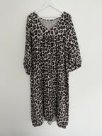 CURVY MUSSELIN KLEID | SPIRIT