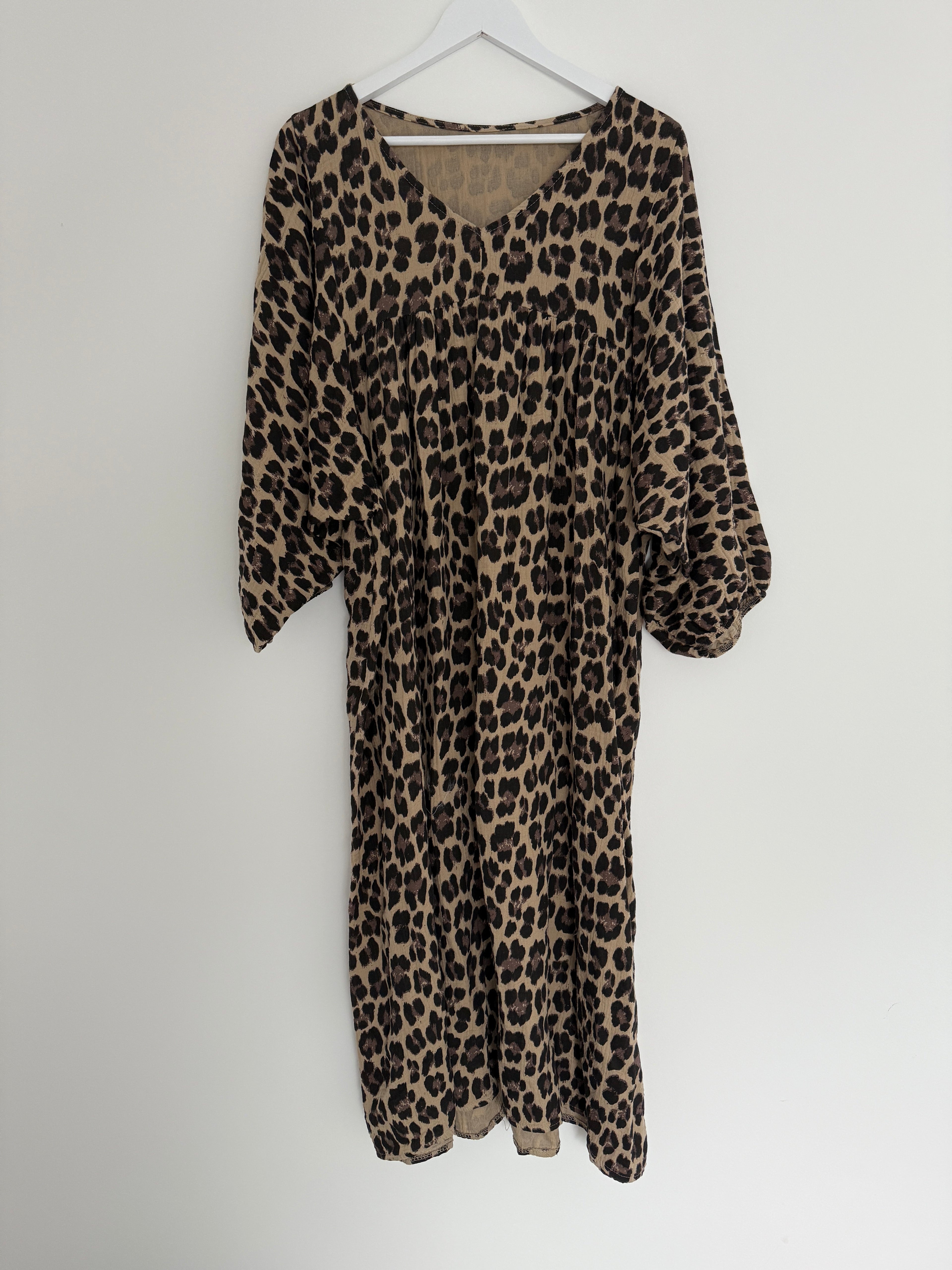 CURVY MUSSELIN KLEID | SPIRIT