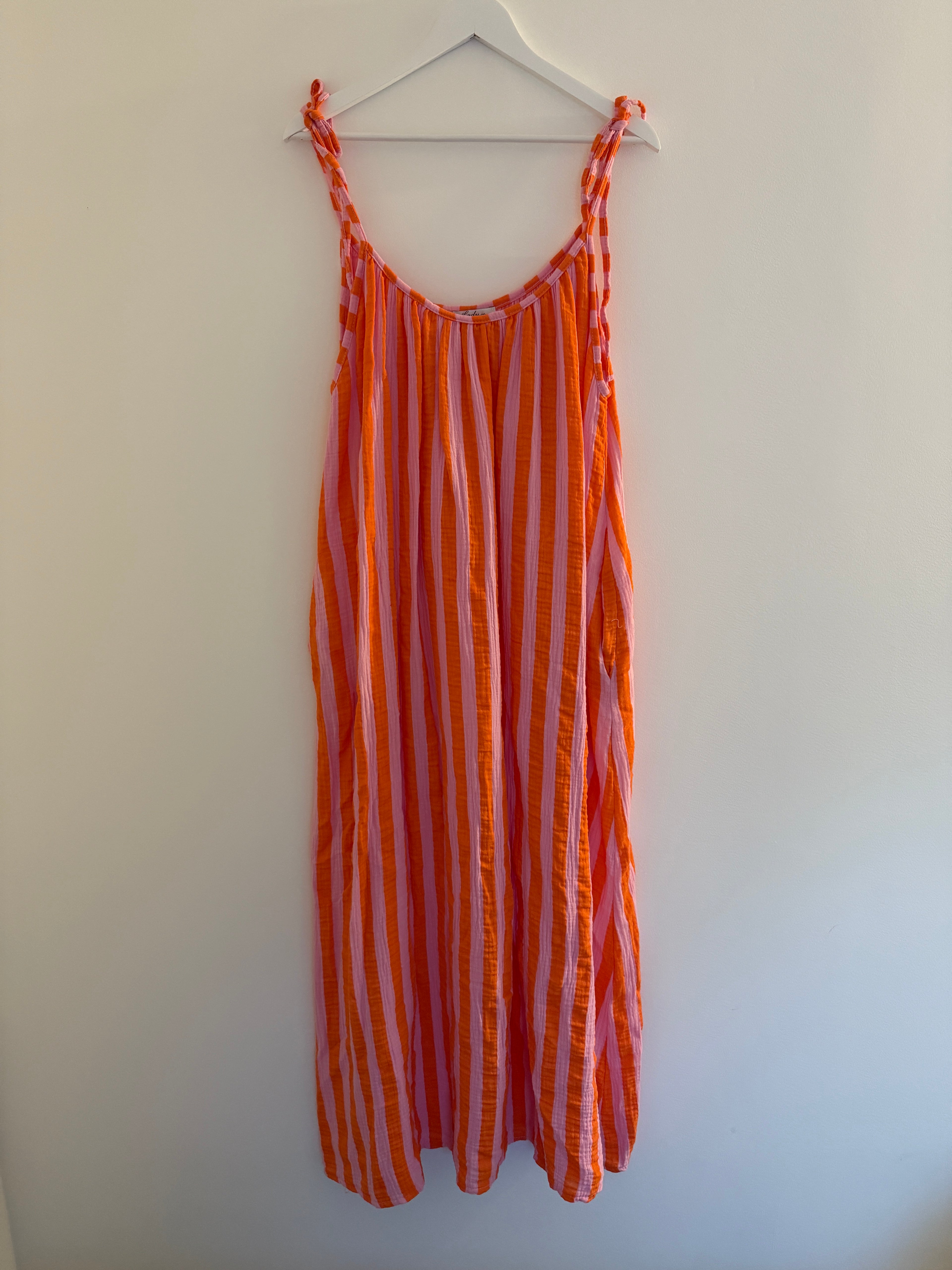 CURVY MUSSELIN KLEID | STRIVELLA