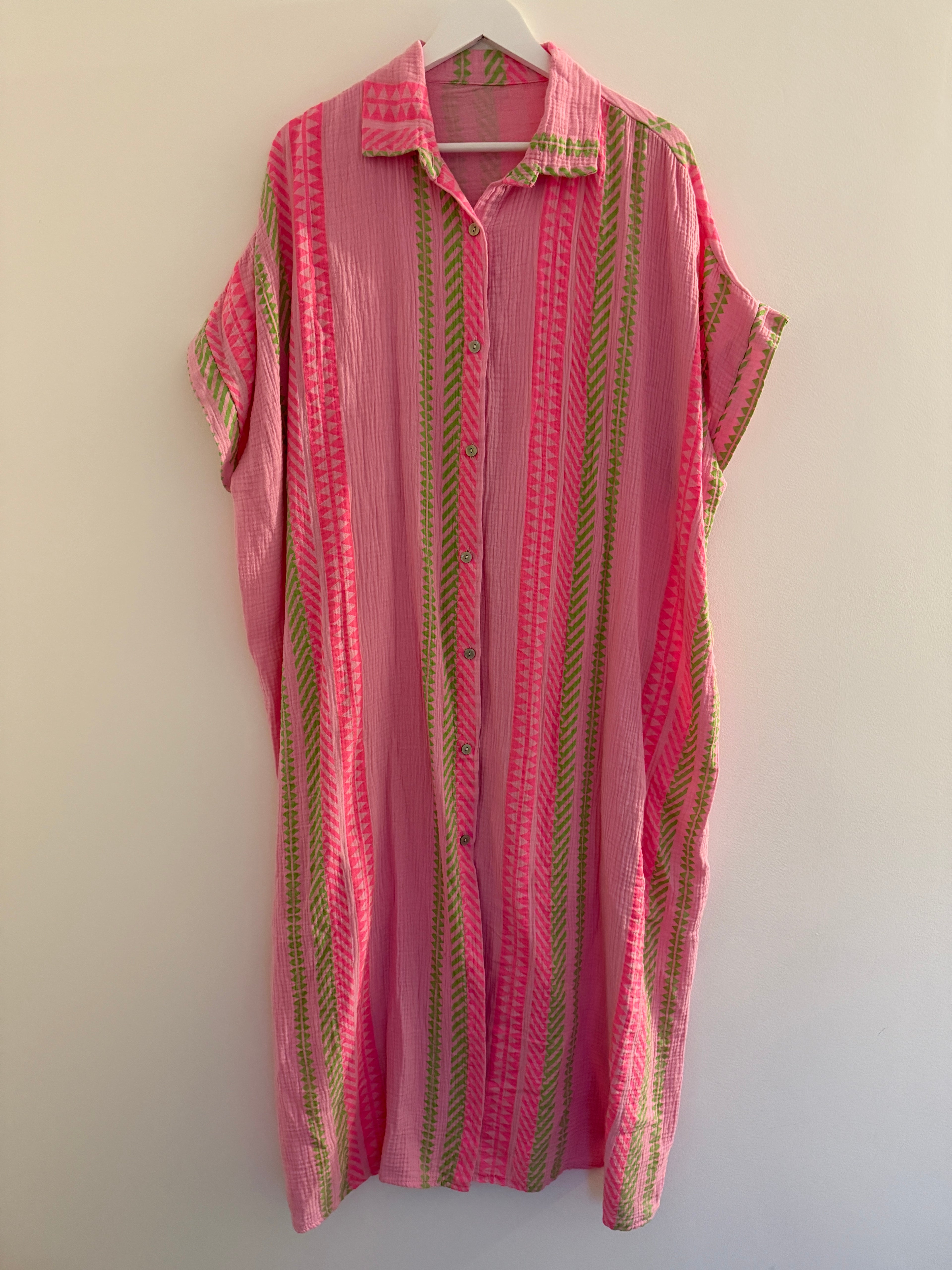 CURVY MUSSELIN KLEID | VIRELLE