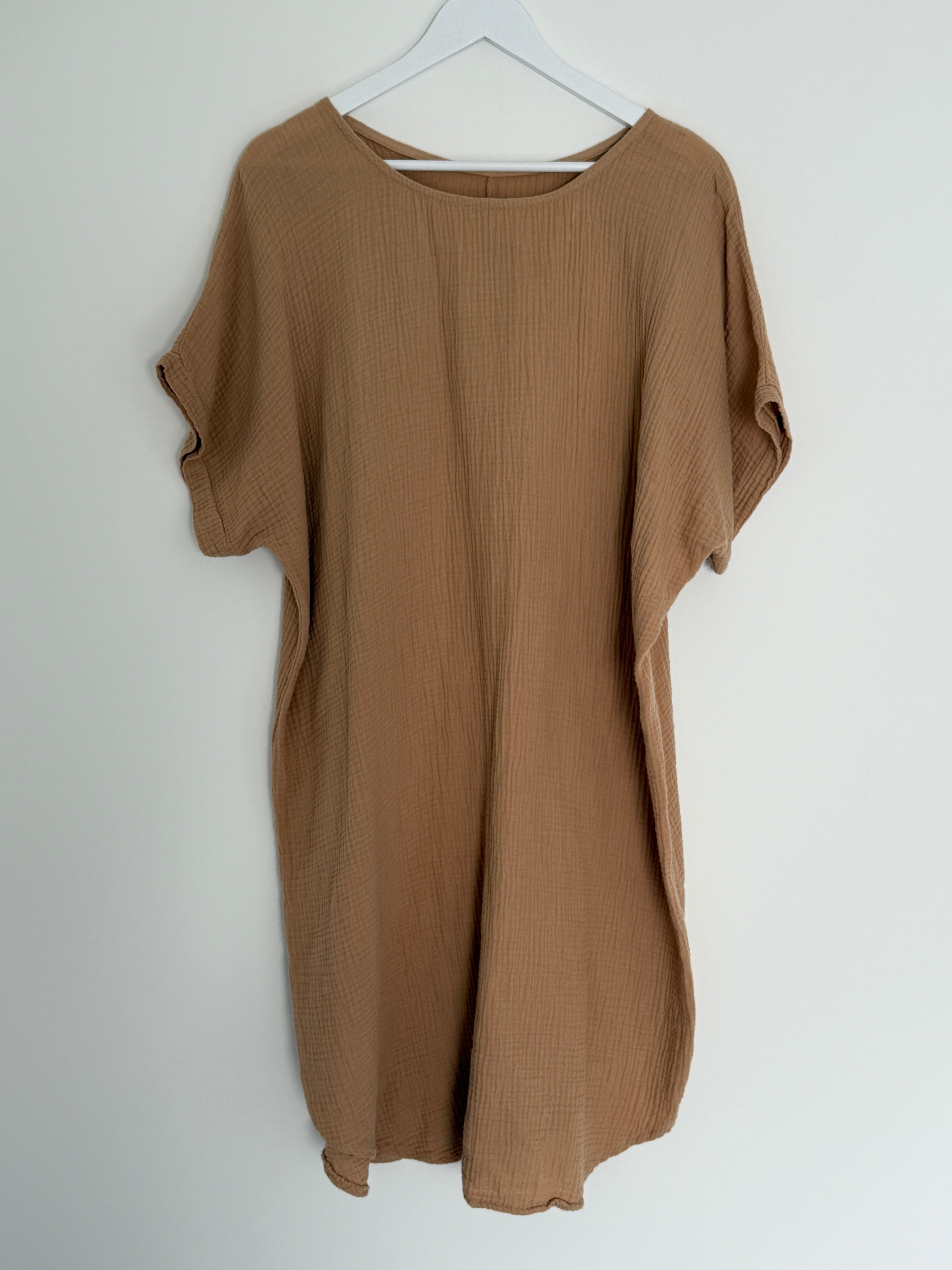 CURVY MUSSELIN KLEID | FLAIR