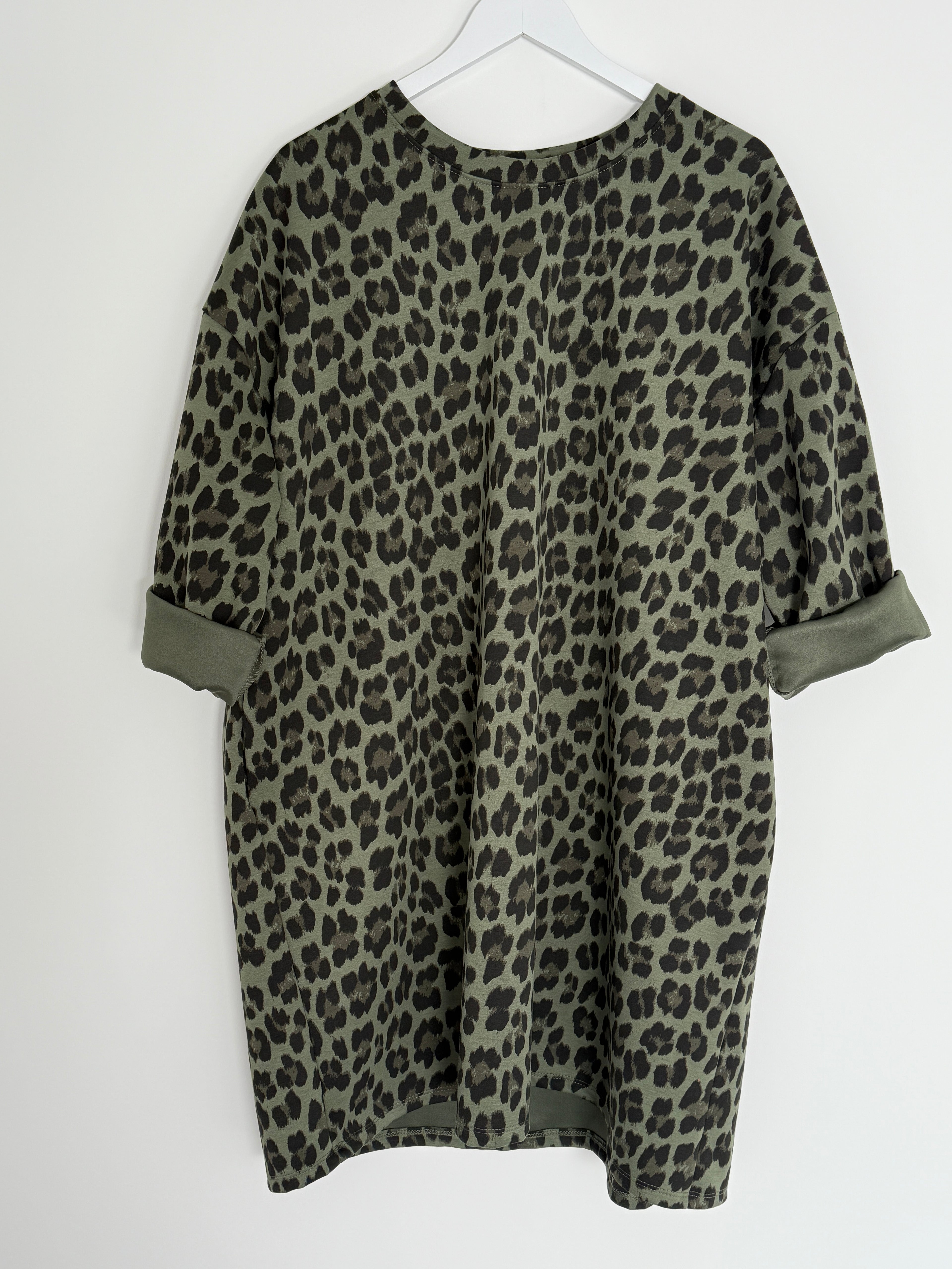 CURVY KLEID | LEOVANA