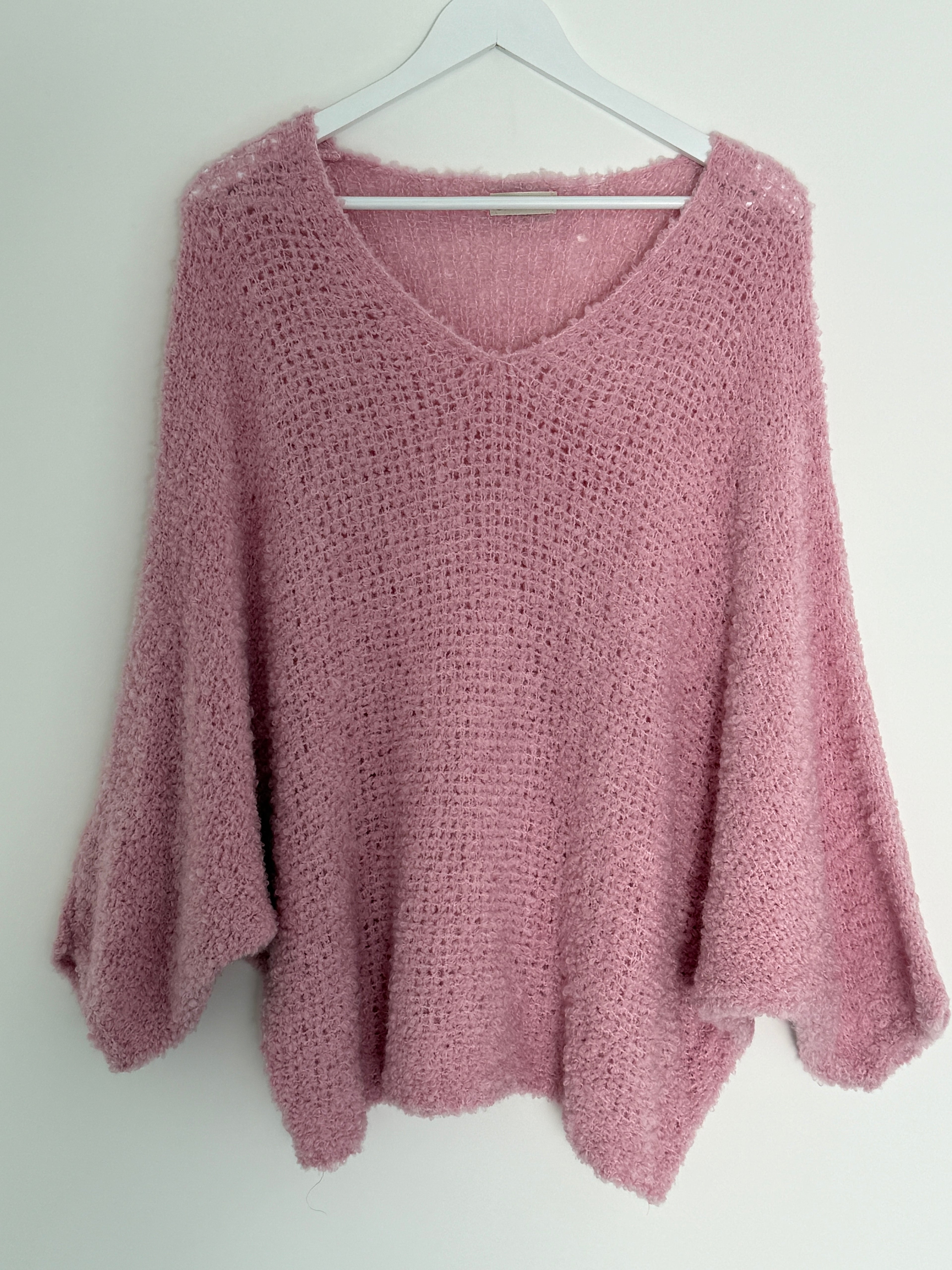CURVY BOUCLÉ-PULLOVER | NUVÉ