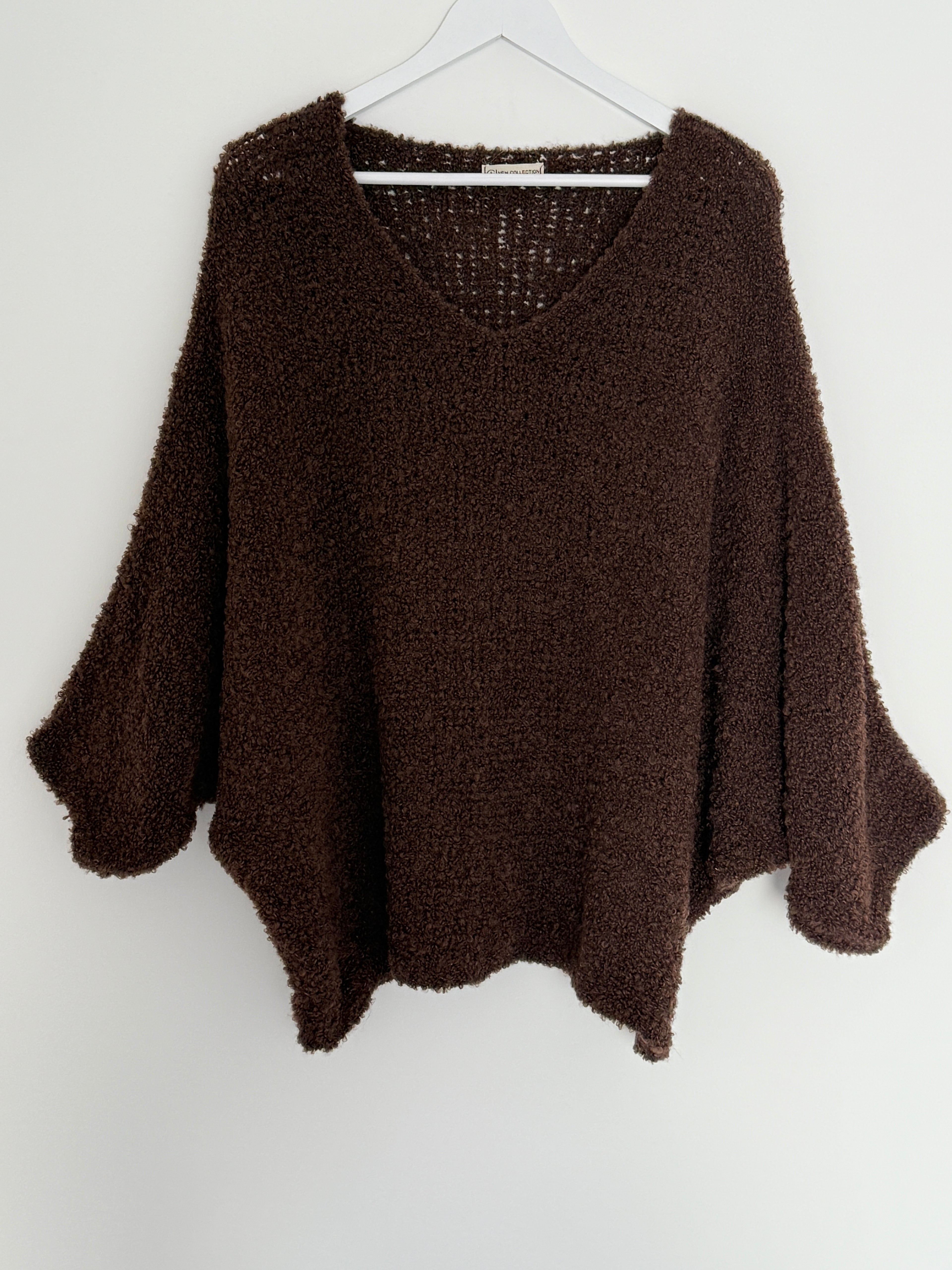 CURVY BOUCLÉ-PULLOVER | NUVÉ