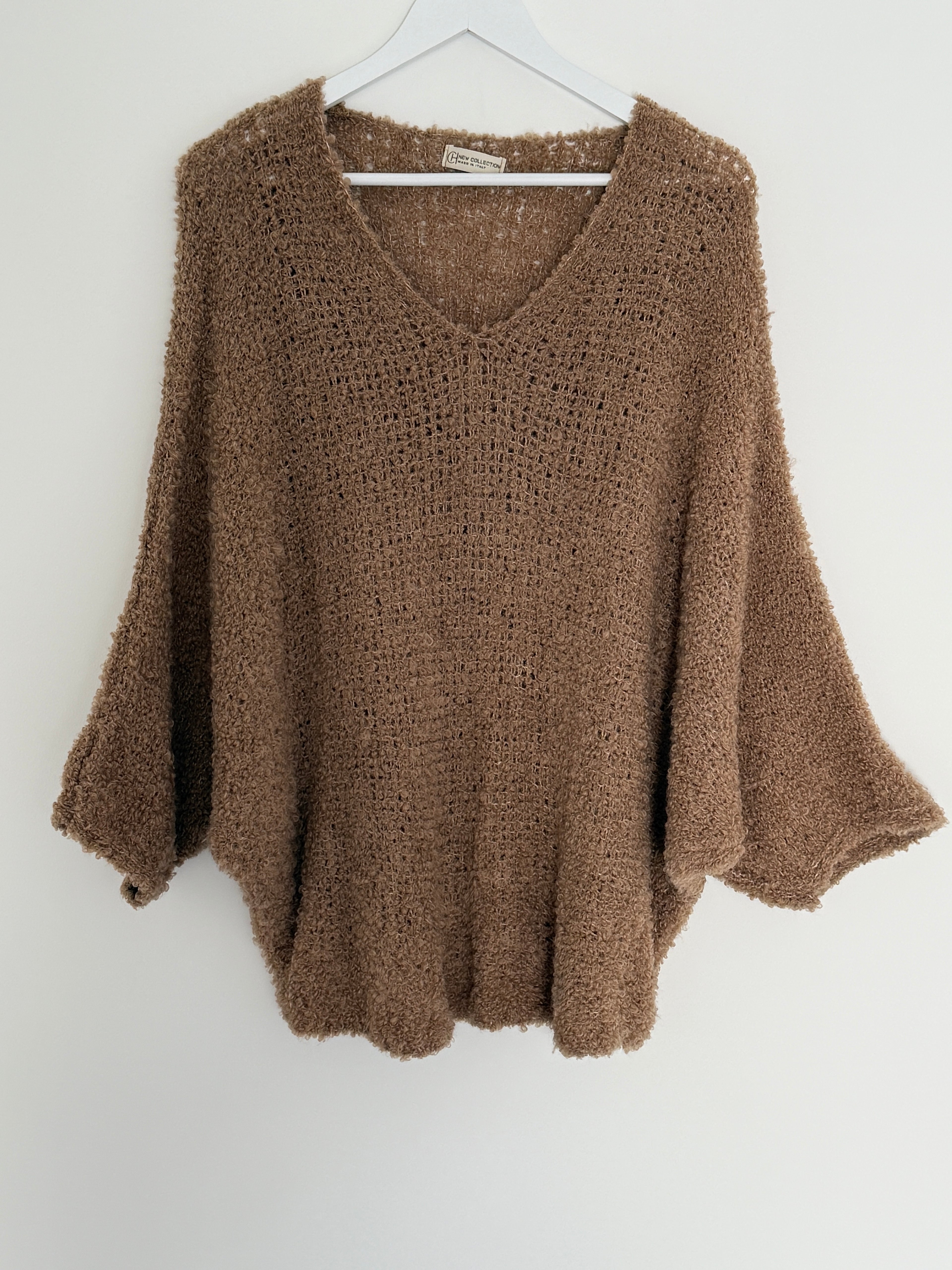 CURVY BOUCLÉ-PULLOVER | NUVÉ
