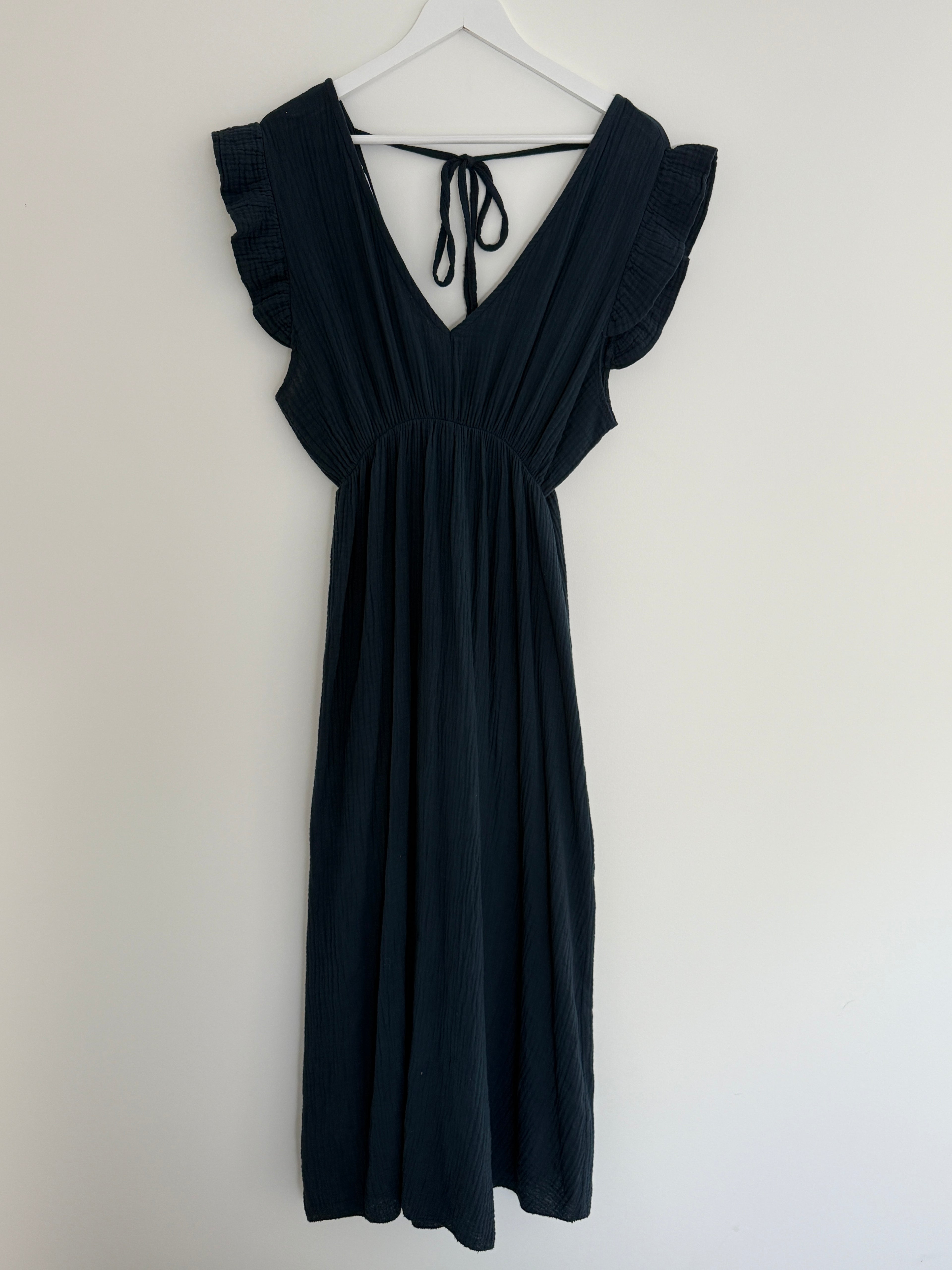 MUSSELIN KLEID | NOIR