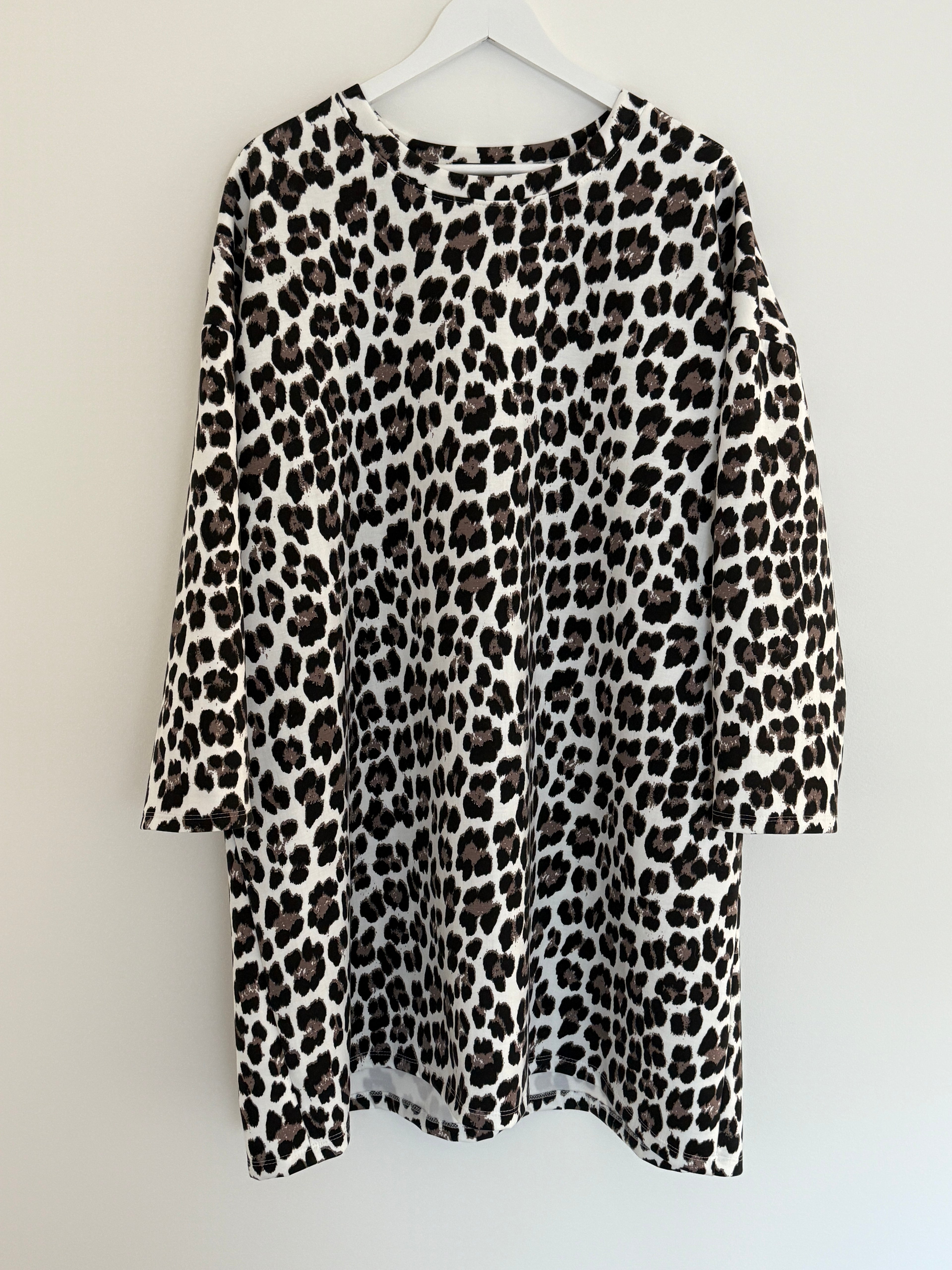 CURVY KLEID | LEOVANA